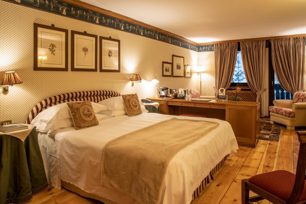 Hotel Hermitage Relais & Chateaux بيريوِل تْشيرفينيا المظهر الخارجي الصورة