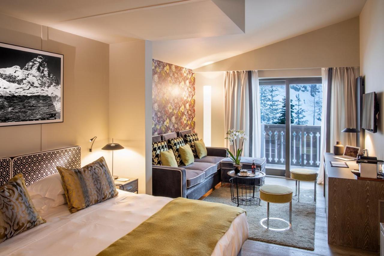 Hotel Hermitage Relais & Chateaux بيريوِل تْشيرفينيا المظهر الخارجي الصورة