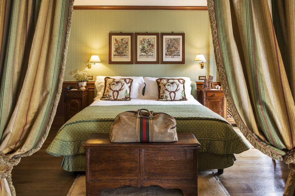 Hotel Hermitage Relais & Chateaux بيريوِل تْشيرفينيا المظهر الخارجي الصورة