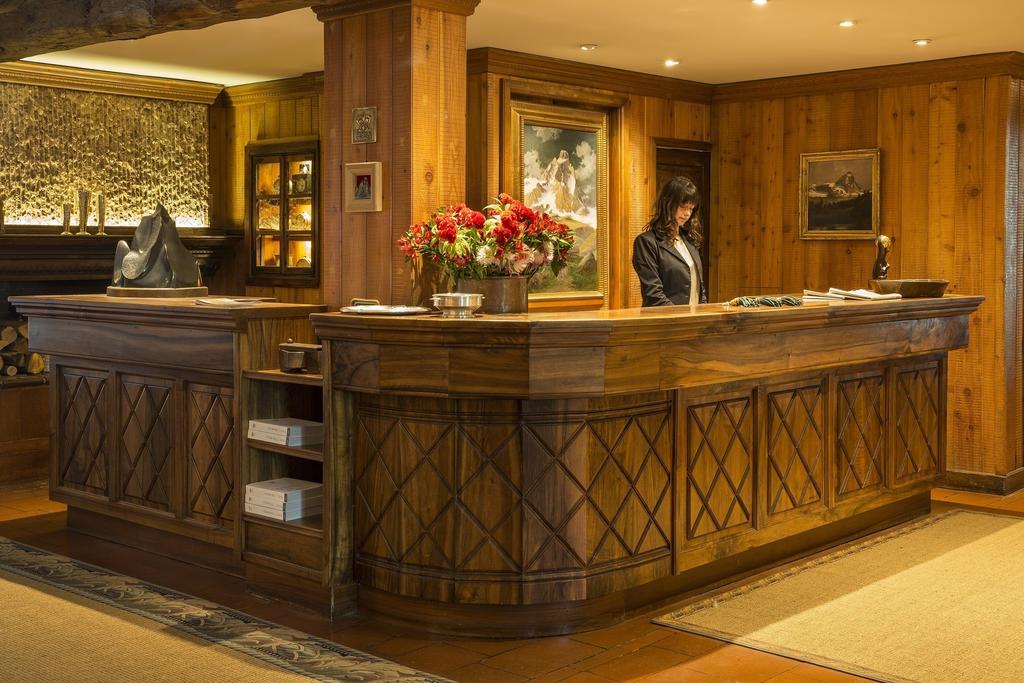 Hotel Hermitage Relais & Chateaux بيريوِل تْشيرفينيا المظهر الخارجي الصورة