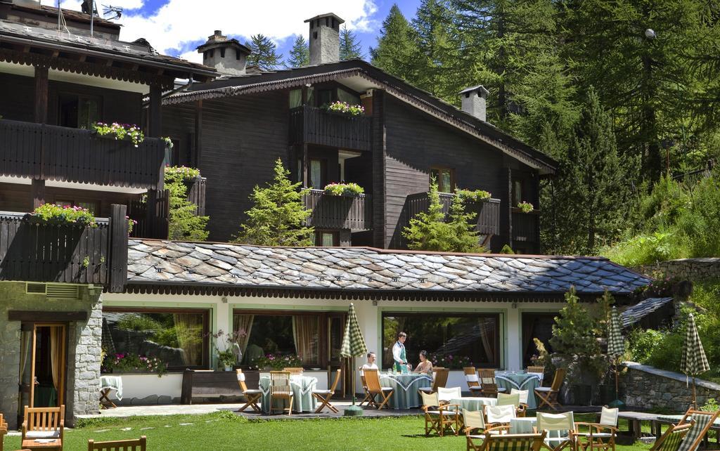 Hotel Hermitage Relais & Chateaux بيريوِل تْشيرفينيا المظهر الخارجي الصورة
