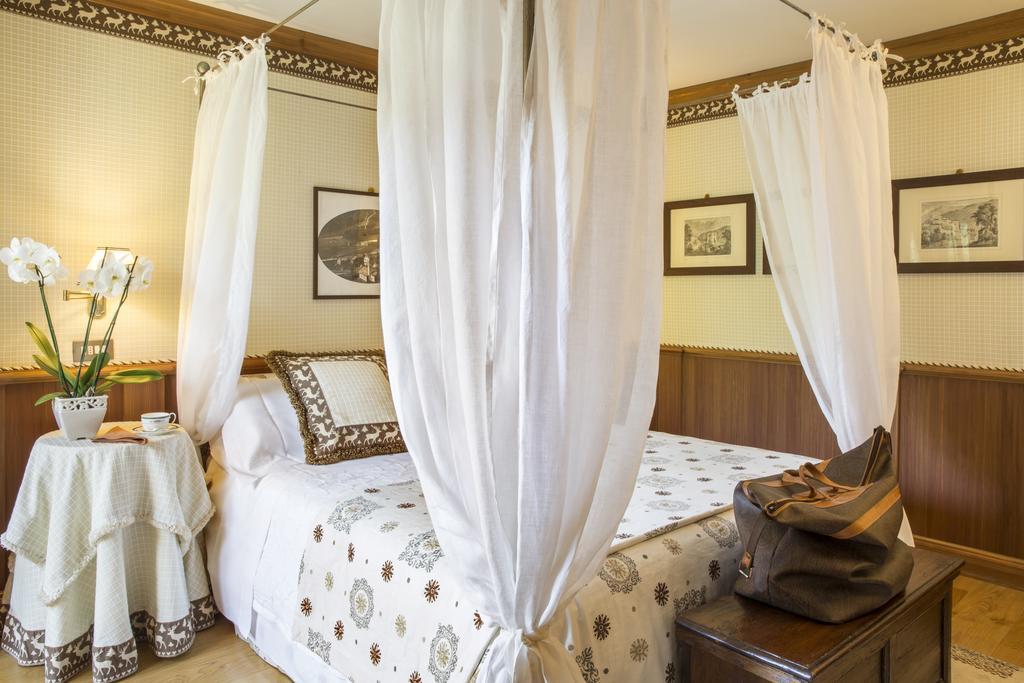 Hotel Hermitage Relais & Chateaux بيريوِل تْشيرفينيا المظهر الخارجي الصورة