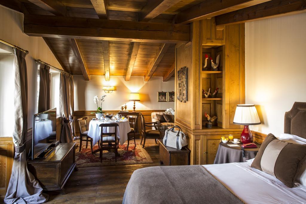 Hotel Hermitage Relais & Chateaux بيريوِل تْشيرفينيا المظهر الخارجي الصورة