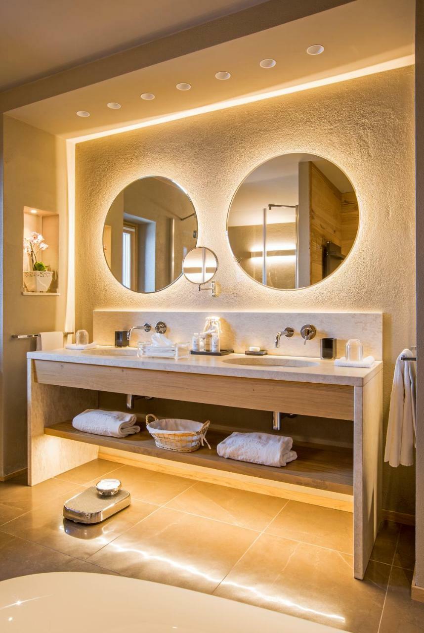 Hotel Hermitage Relais & Chateaux بيريوِل تْشيرفينيا المظهر الخارجي الصورة